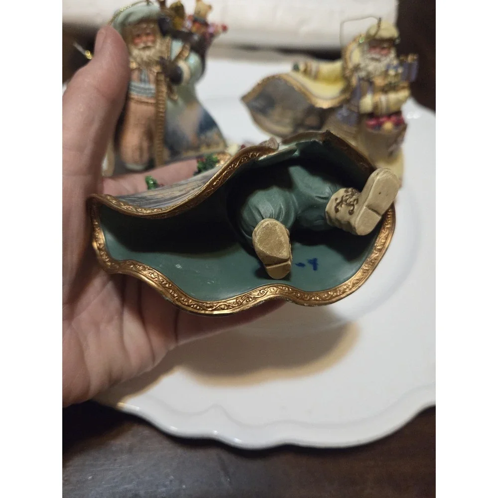 Ashton-Drake Galleries Old World Santa ornaments Thomas Kinkaid, Vintage Christ